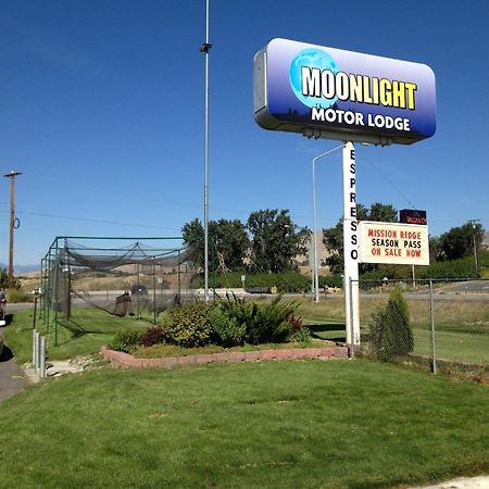 Moonlight Motor Lodge Wenatchee Exterior photo